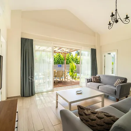 Отель Sunteos *